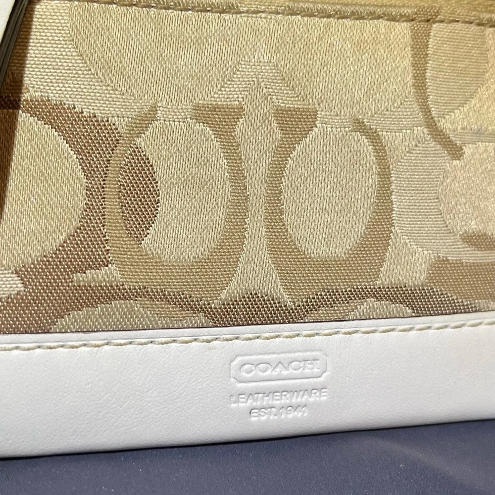 Coach Card Case - Picture 3 of 4